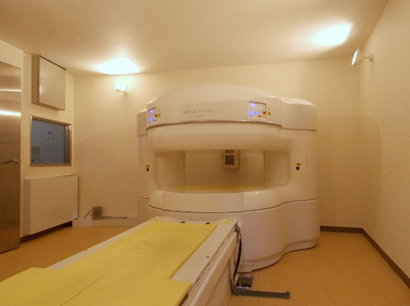 オープン型MRI装置